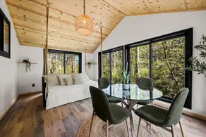 Greenhouse Cabin • Forest Views & Serenity - Image 5