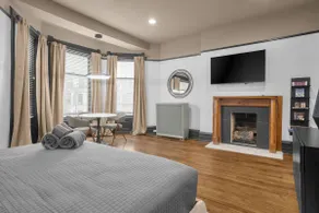 The Belcroft - By Oak Street Beach & Luxury Shops - Image 3