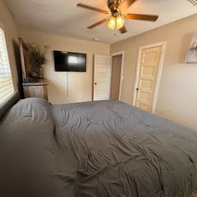 The Cozy Corner | Central 2-Bedroom Getaway - Image 5