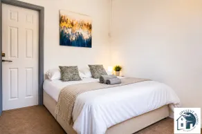 Contractors Stays - Monthly stay saving - 5 Bed Home - Image 4