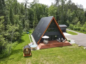 TreeTops Ayframe, Supersized AFrame on the River with Hot Tub - Image 4
