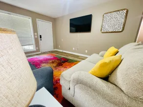 Eastgate 18A beautiful townhouse - Image 3