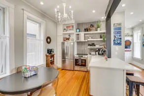 Walk Downtown: Inviting Historic Home in Dubuque! - Image 2