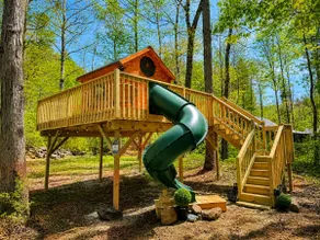 Treehouse Cabin | Hot Tub • Fire Pit • Creekside - Image 3