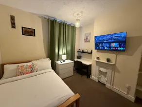 2 Comfy Double Bedrooms - Image 2