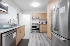 Modern 3BR | Near Western & Fanshawe | Parking - Image 4