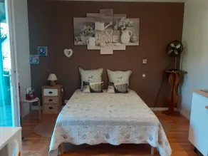 Cozy, spacious, bright studio with panoramic views - Image 4