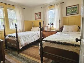 Cheerful Bungalow w/ Fenced Yard - Image 3