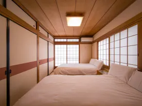 [3-minute walk to the station] About 10 minutes to USJ and Umeda / Up to 6 bedrooms / 2 baths / Local izakaya - Image 4