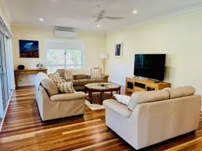 Lizzy Lake House - Image 2