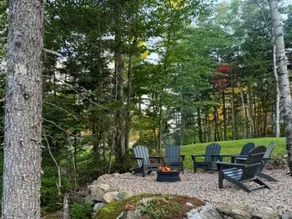 Rock Cottage: Cozy Lake & Ski Cabin - Image 4