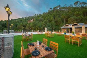 2BHK Kasauli | Scenic Views • Café •Parking Lift - Image 3