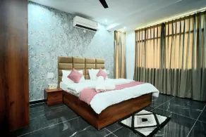 2BHK Kasauli | Scenic Views • Café •Parking Lift - Image 5