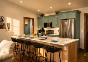 Lakefront Home w/Hot Tub & Beach – Sleeps 20 - Image 5