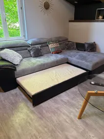 Apartment upstairs - Image 2