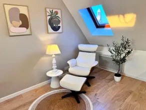 Beautiful apartment on the square - Image 2
