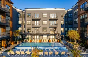 Writers Round | Walk to Broadway! - Image 4