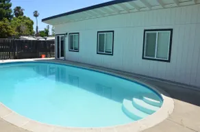 House with a vibe in West Sac - Image 2