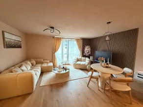 Cozy Alpine Escape with PS5 & Free Parking - Image 5