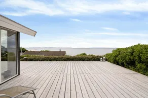 Newly renovated cottage overlooking Aarhus bay - Image 3