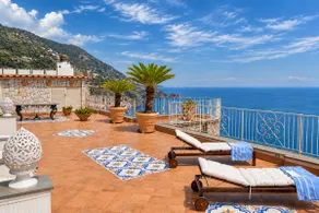 Rosa Tower | Sea View • No Steps • Private Parking - Image 2