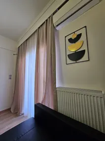 Renovated beautiful apartment - Image 5
