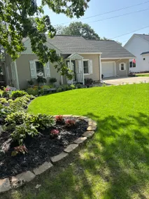 Cozy~Mins to Lake Mi ~Spacious ~Sleeps 12 5 BR~3 B - Image 2