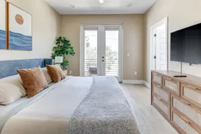 West Tampa Gem • Near Stadium,Hyde Park & Downtown - Image 3