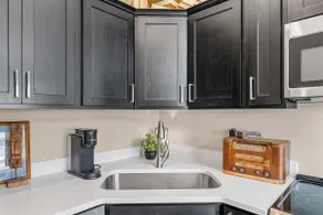 Luxury Edgar Cayce Condo in Heart of Downtown - Image 5