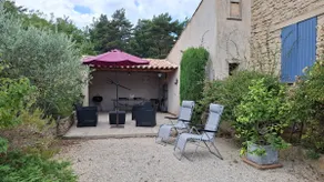 Mas de la Guillone In the countryside 5 km from Gordes - Image 3