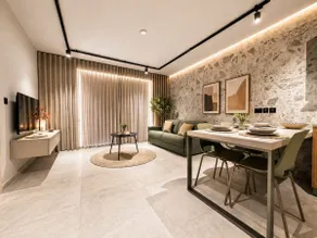 Exclusive Retreat off the Sea Front Promenade - Image 2