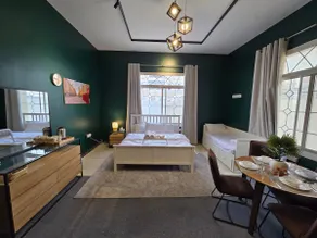 Modern Luxe Stay with Kitchen near Meydan street - Image 3
