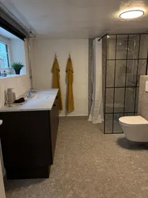 Basement apartment with private entrance - Image 2