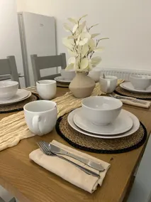 3 Bedroom Home - 6 guests - Image 2