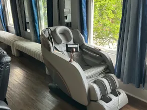 Walk to UT|100” TV|Massage Chair|King Beds|Themes - Image 3