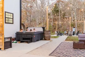 Barndo|Hot Tub|Sauna|Fire Pit|20 min RRG|Rec Room - Image 2