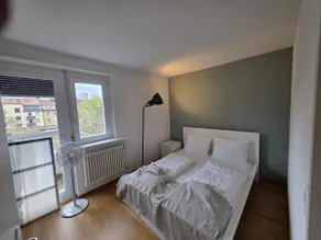 Modern 2-BR Apartment · Zürich West - Image 2