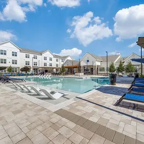 WorkerFriendly washer dryer gym pool A plus location - Image 5