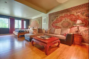 The Moroccan- studio apartment with Spa Bath - Image 3