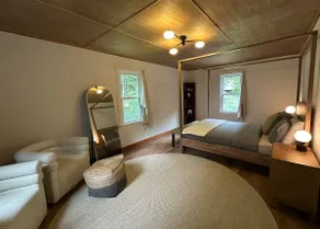 Cozy farmhouse nestled on 17 acres of nature - Image 4