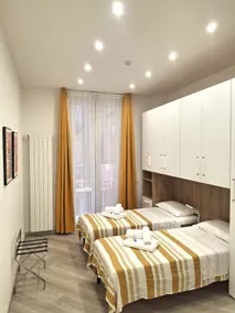 Essenza Moderna | FREE Garage • 5 min to the airport • Air conditioning - Image 5