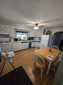 Pine Lodge - Image 2