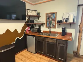 Apt - within 3 miles of downtown - Image 2