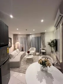Luxurious 1Bedroom Entire Loxwood Apartment-W/Pool - Image 5