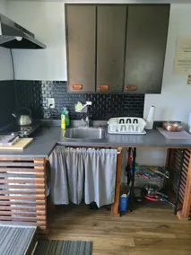Cute warm apt close to highway - Image 2