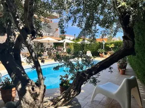 House with pool near the sea - Image 5