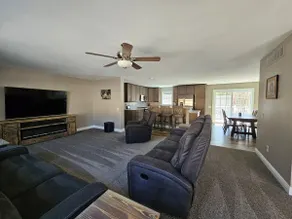 Secluded newly built home, game room, RV hook-up - Image 5