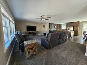 Secluded newly built home, game room, RV hook-up - Image 4