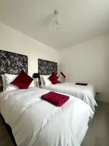 Welsh Getaway Apartment - Town Centre - Image 5