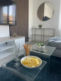Luxurious, bright and designer apartment - Image 4